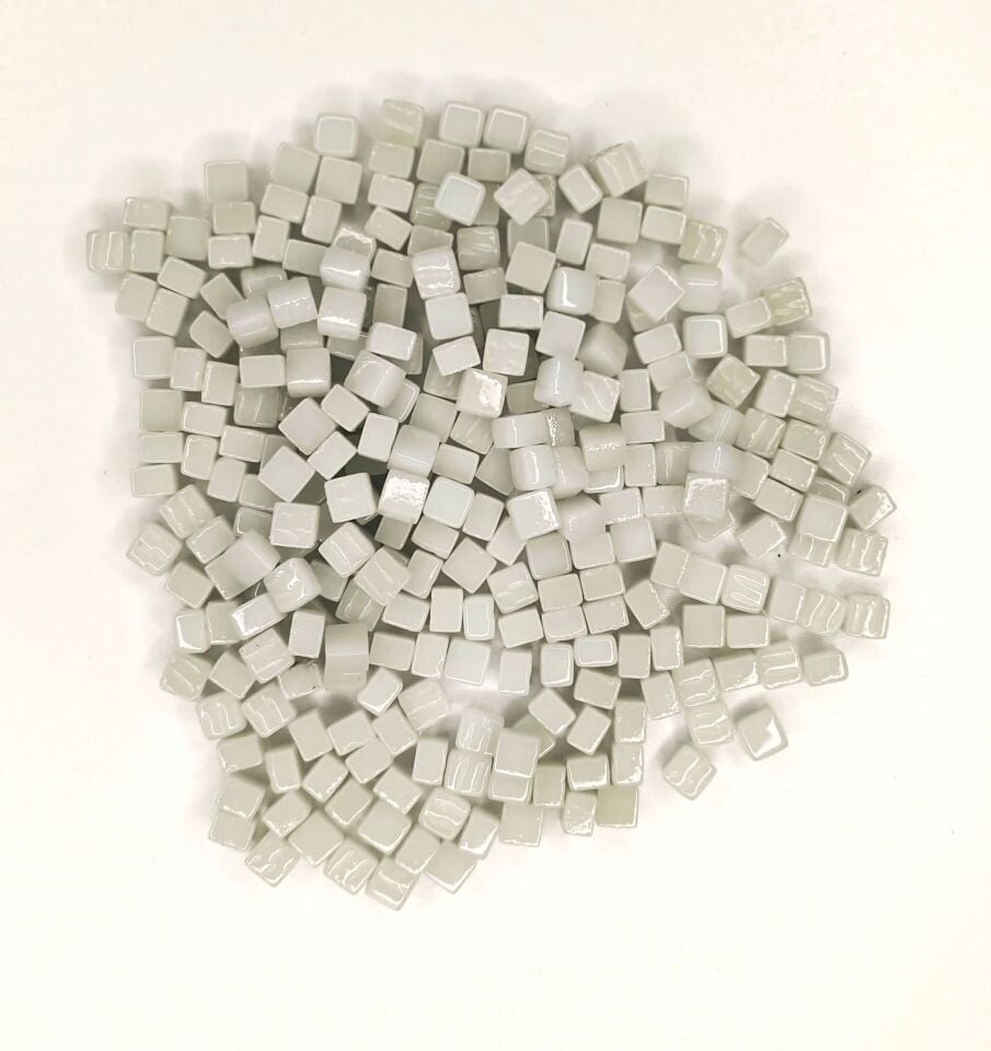 Beyaz - 8x8mm Cam Mozaik Taş - 200gr